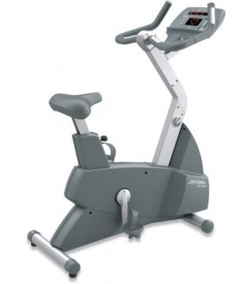 Life Fitness CSLU Upright Bike 1